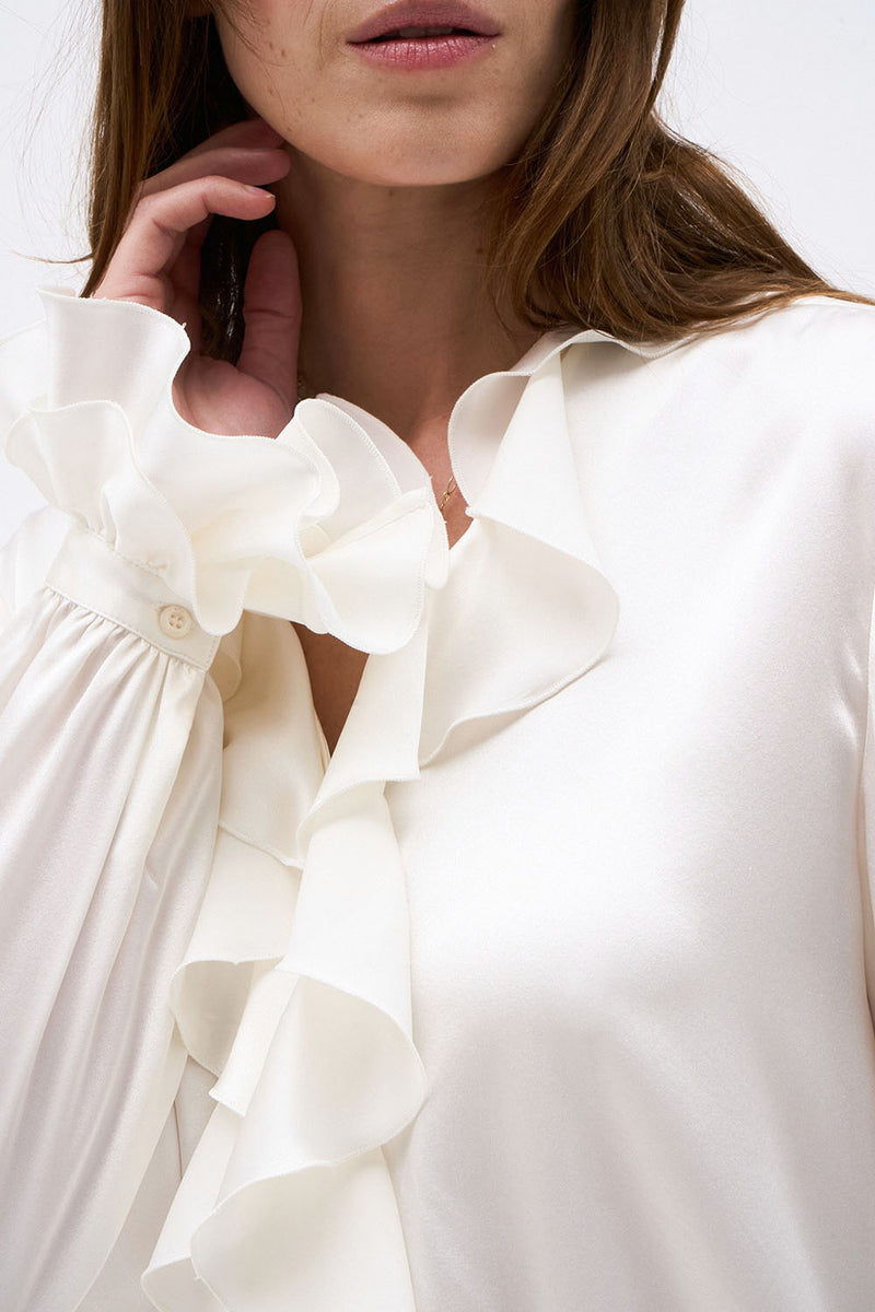 LOLA ECRU BLOUSE